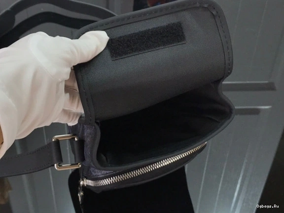 AMAZON LOUIS NANO MESSENGER VUITTON 0422